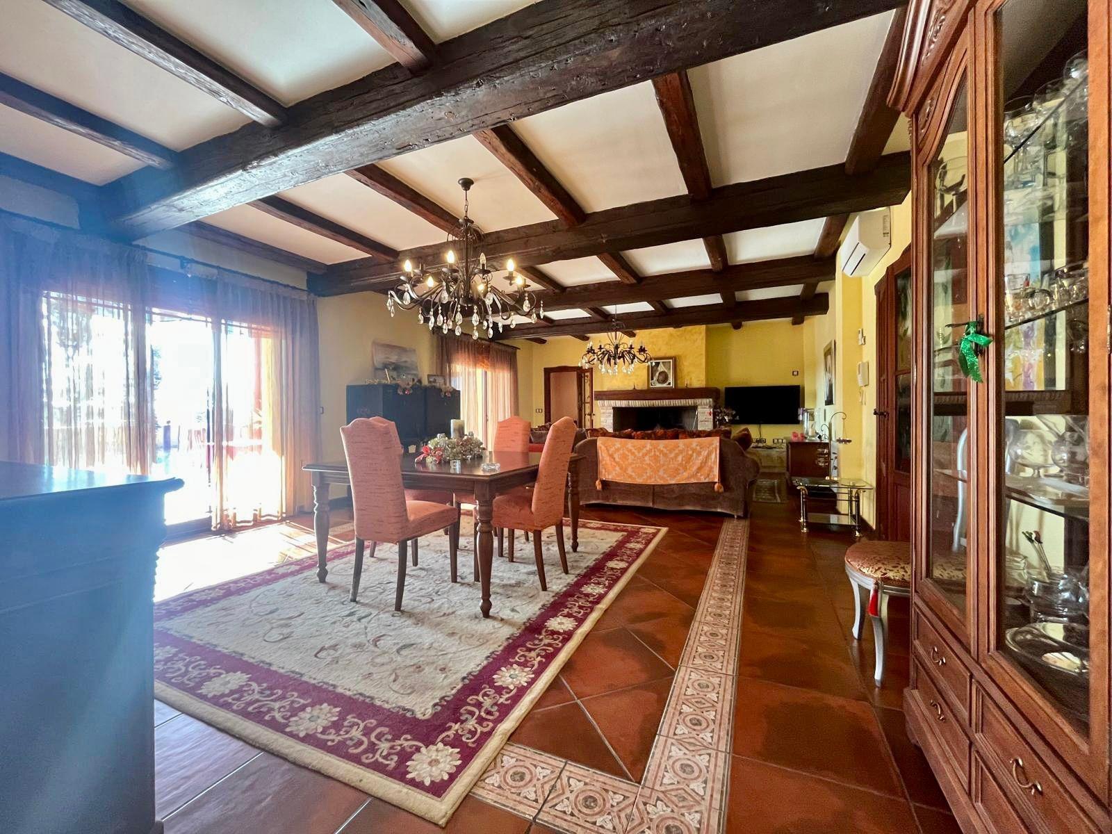 Kitchen in villa for sale in Rojales