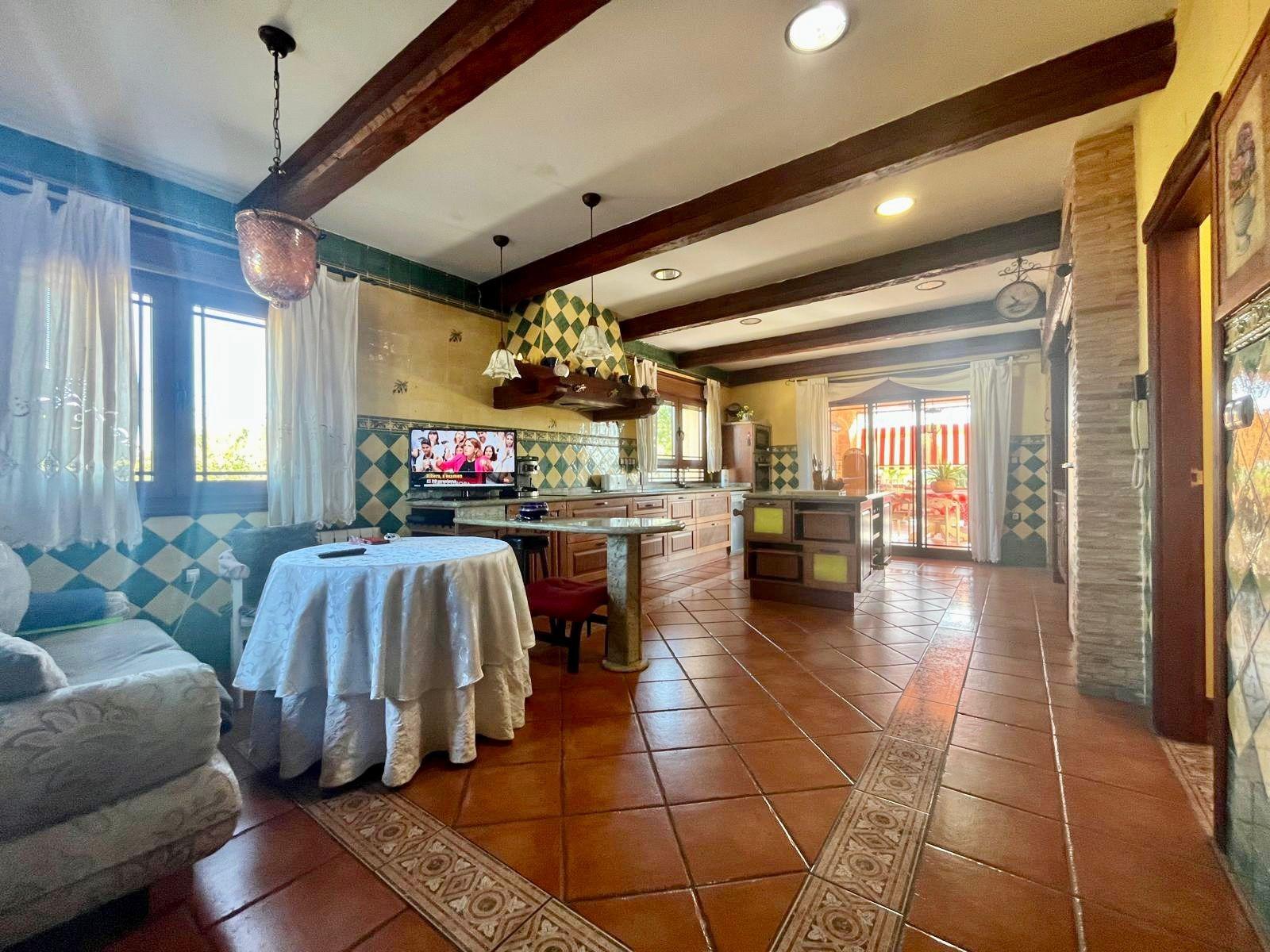 Bedroom in villa for sale in Rojales