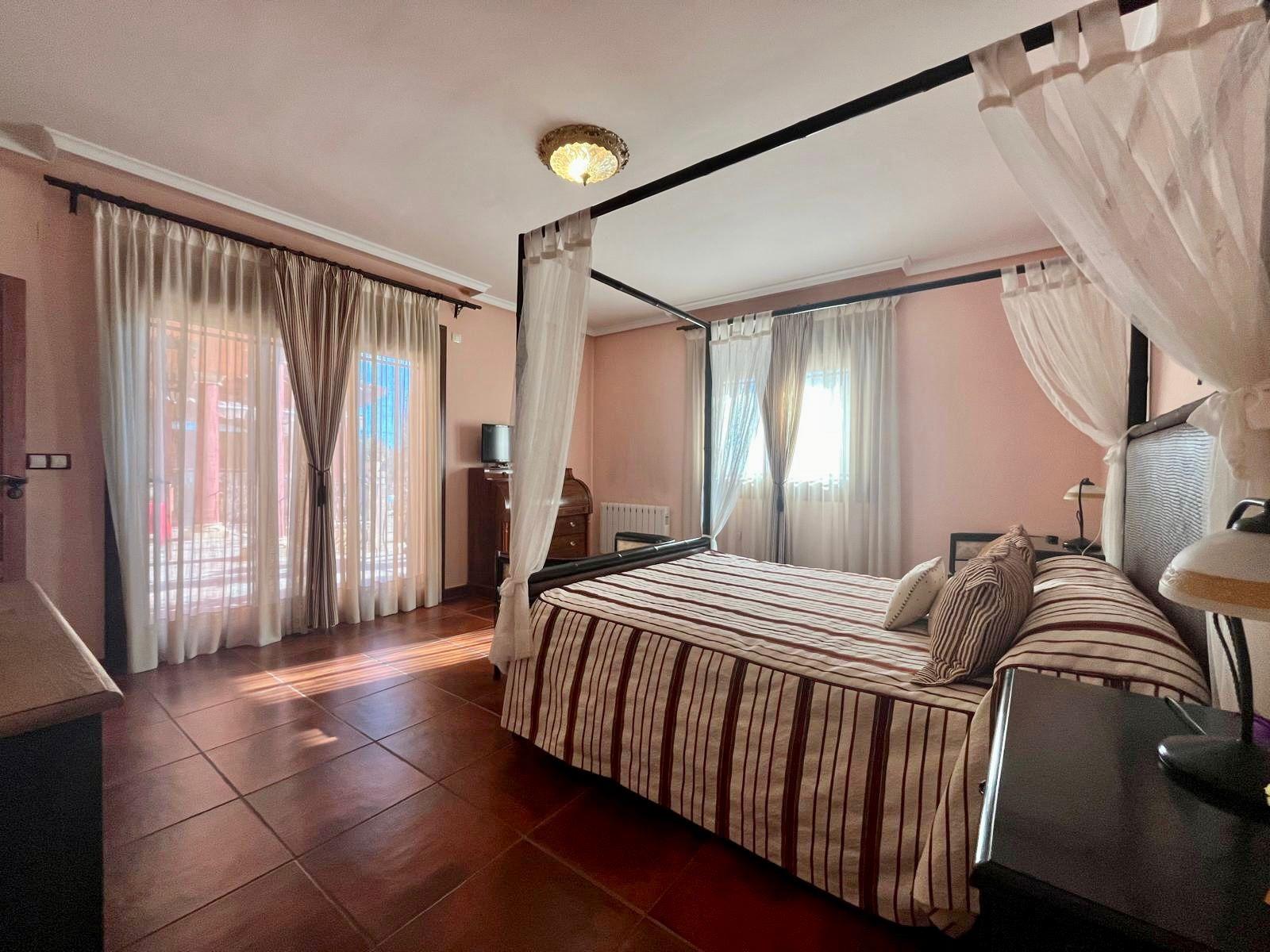 Living room in villa for sale in Rojales
