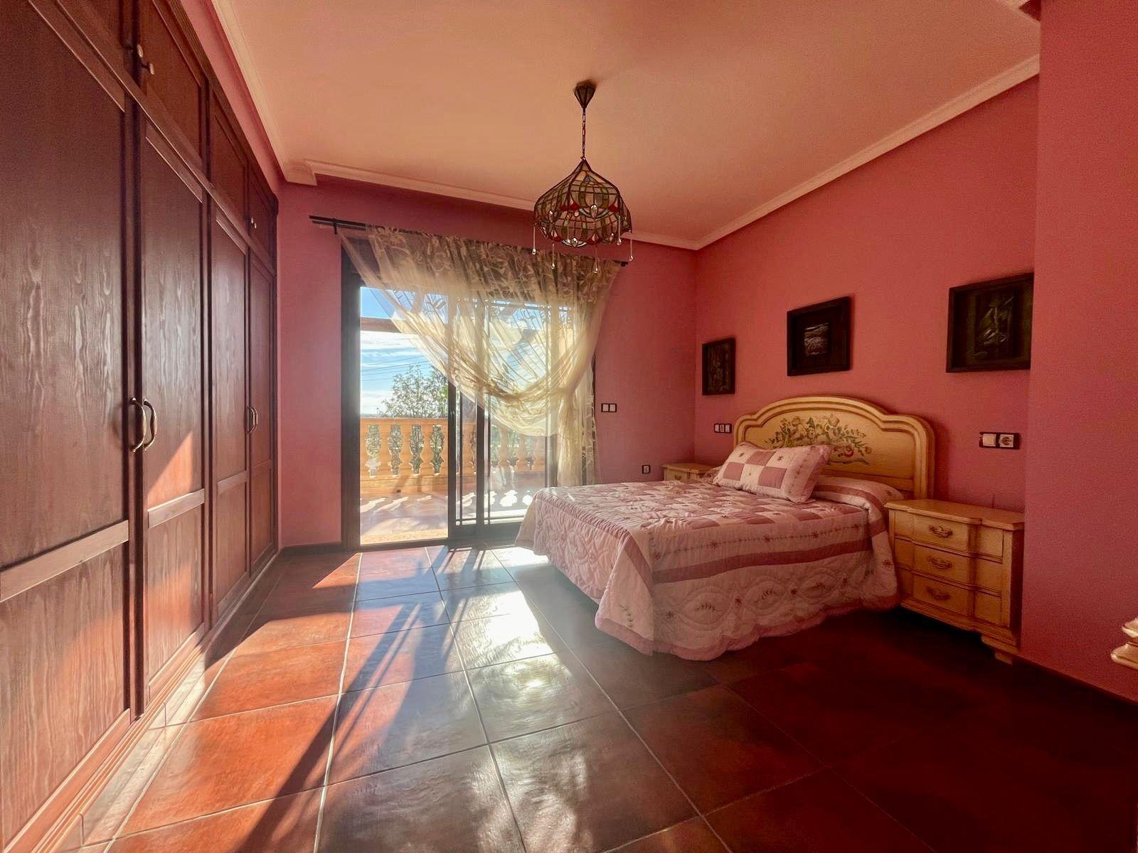 Living room in villa for sale in Rojales