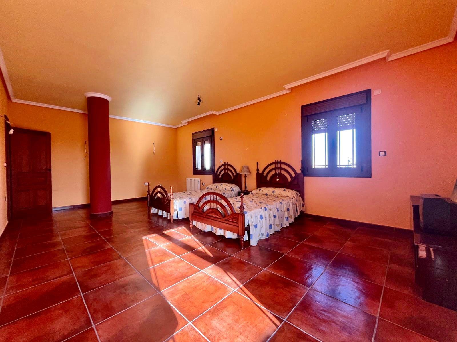 Dining area in villa for sale in Rojales