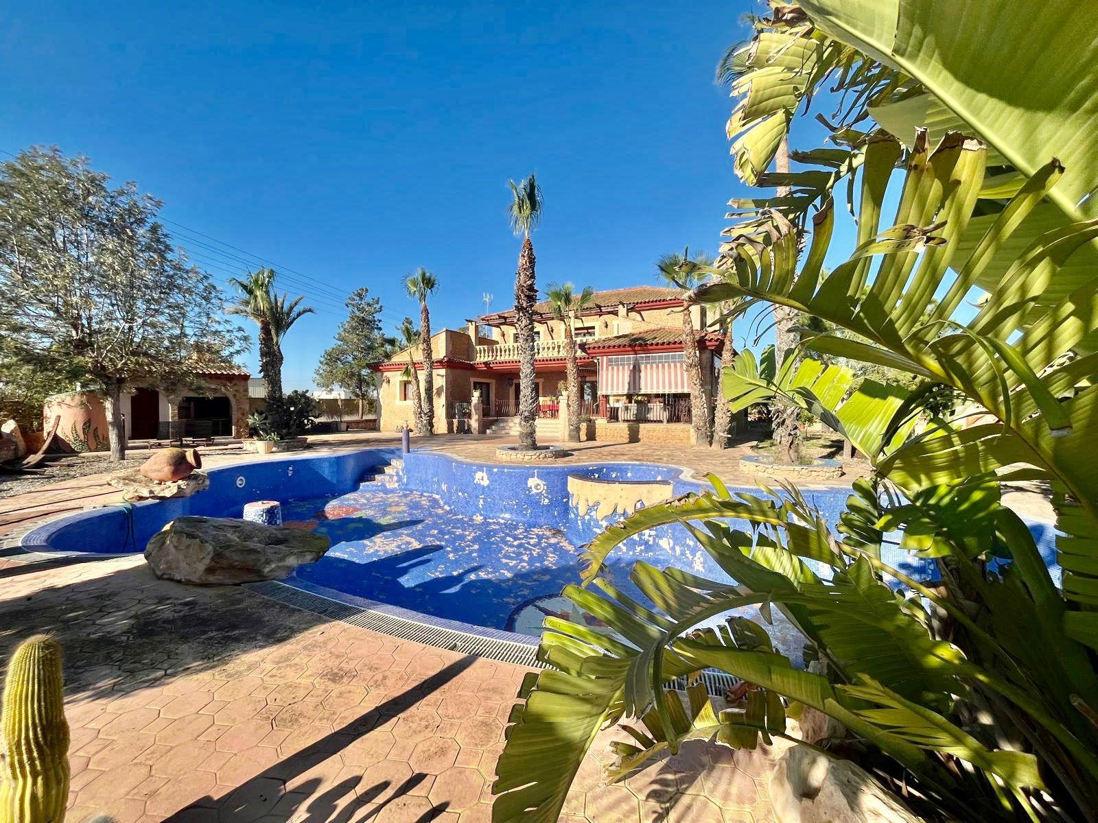 Terrace in villa for sale in Rojales