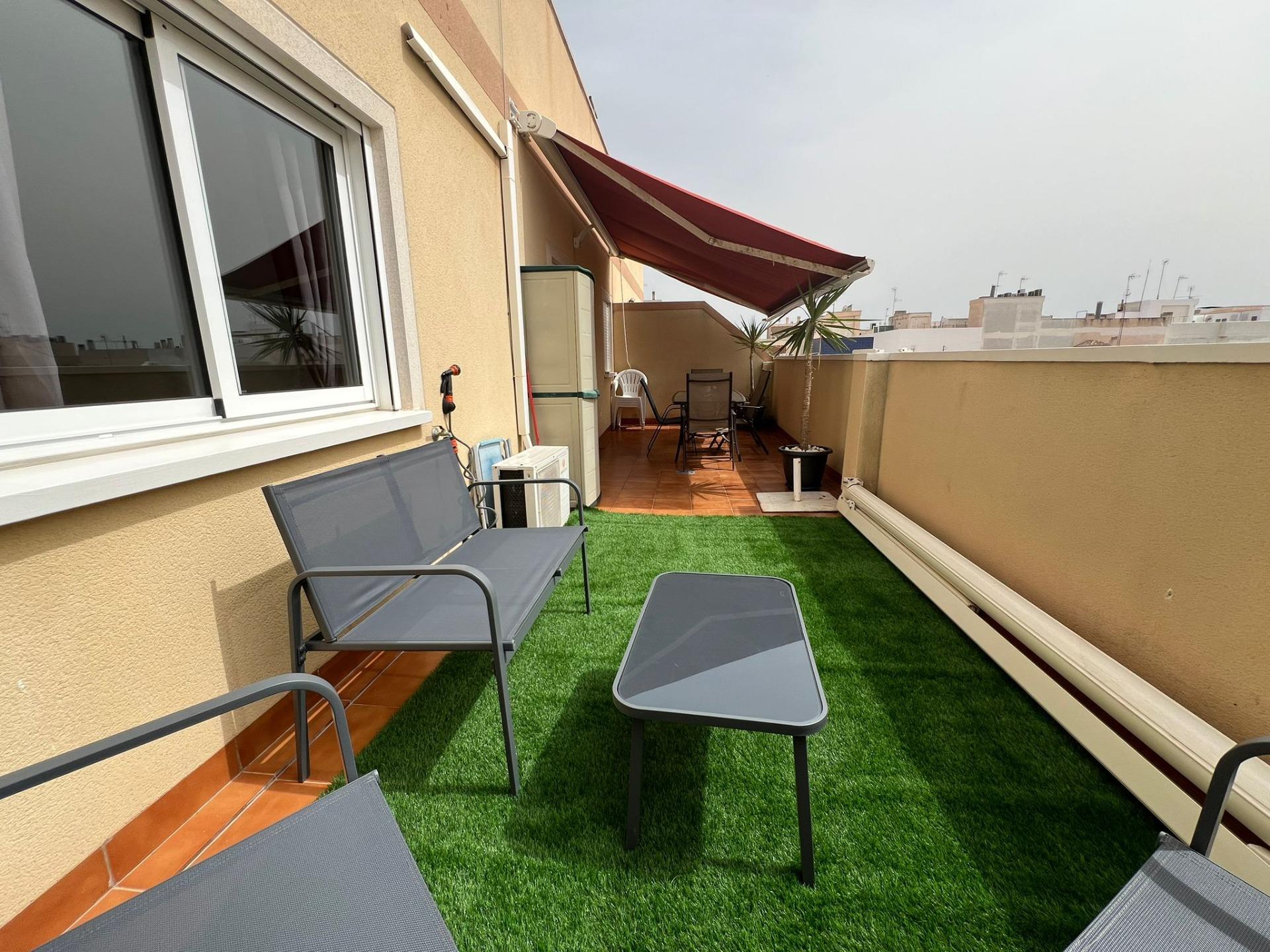 *Luxury Penthouse in the Heart of the City with High Profitability and Panoramic Views* This spectac