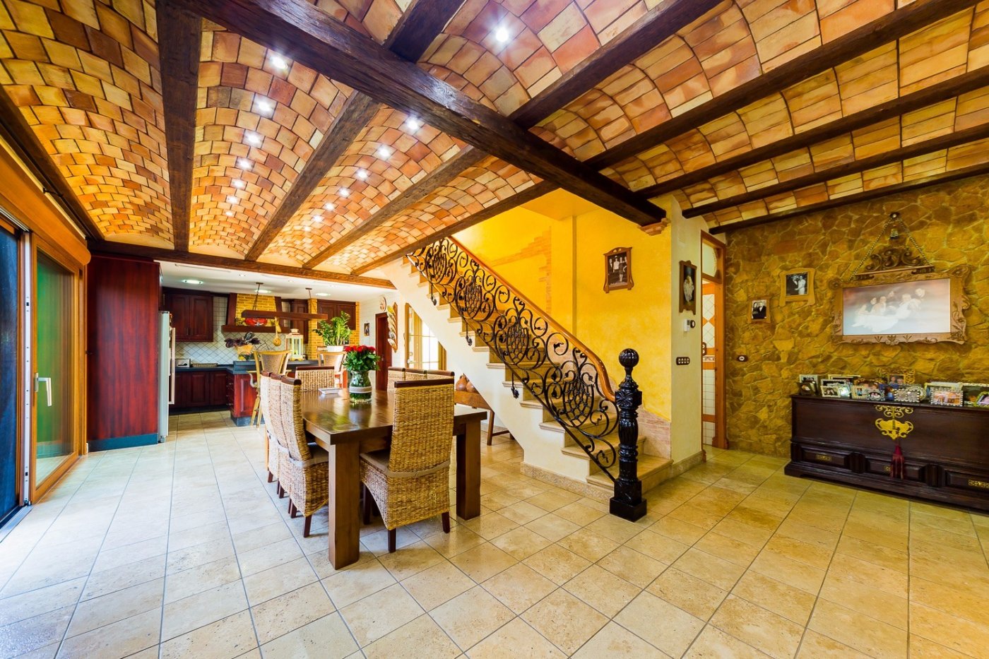 Dining area in finca for sale in Almoradi