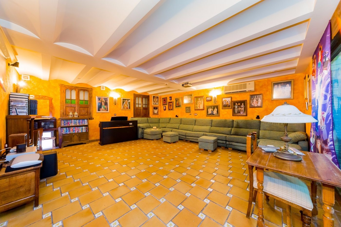 Dining area in commercial for sale in Torrevieja