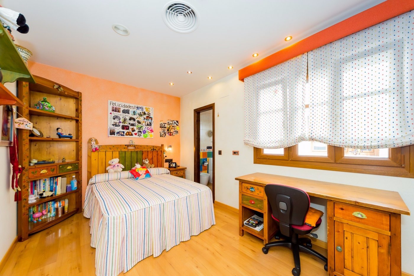 Living room in commercial for sale in Torrevieja