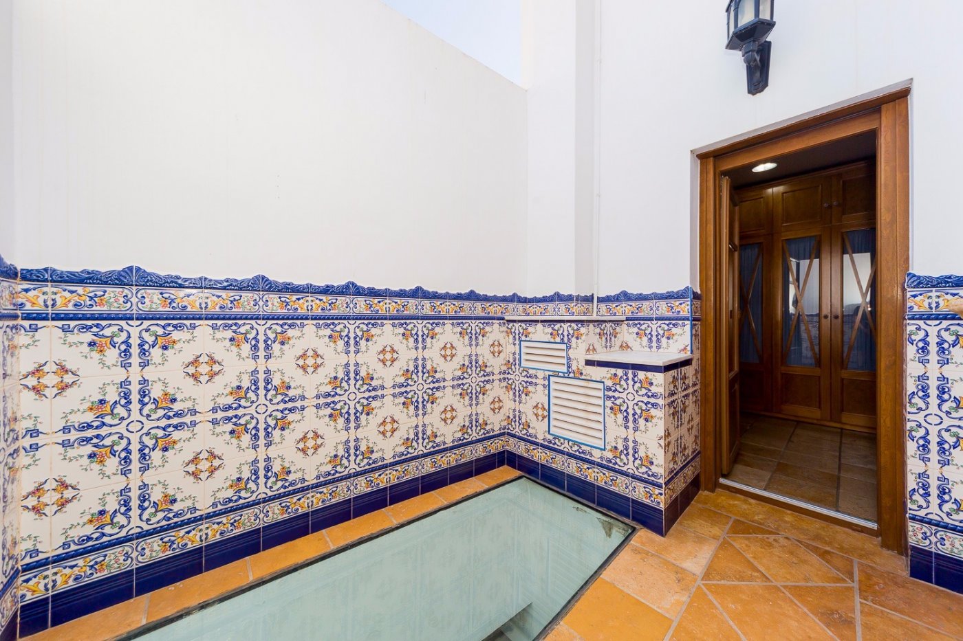 Pool area in commercial for sale in Torrevieja