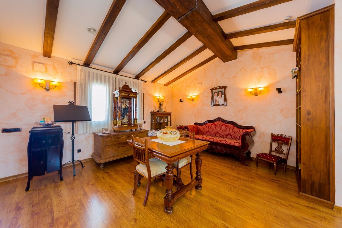 Dining area in commercial for sale in Torrevieja