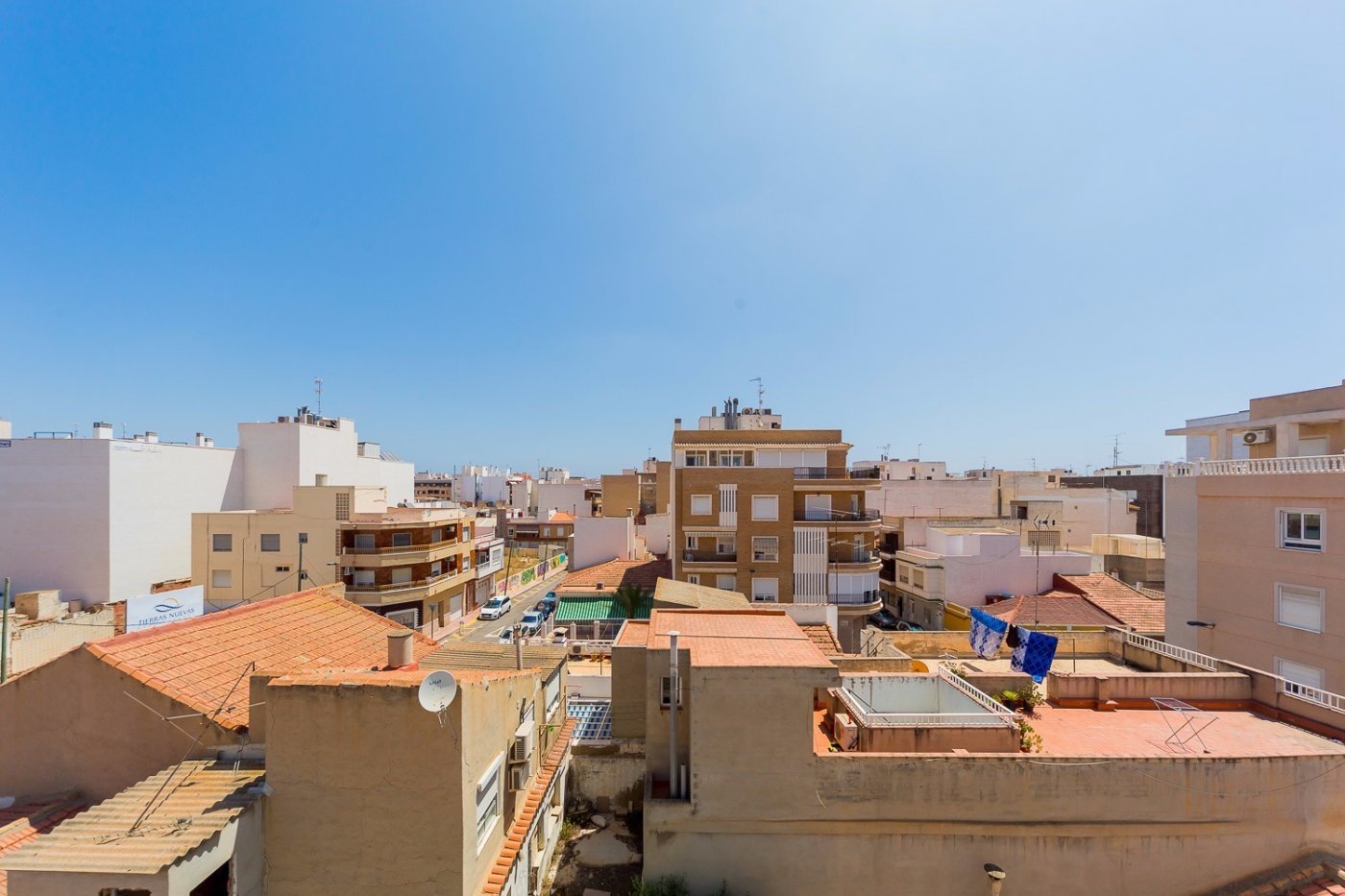 Bedroom in commercial for sale in Torrevieja