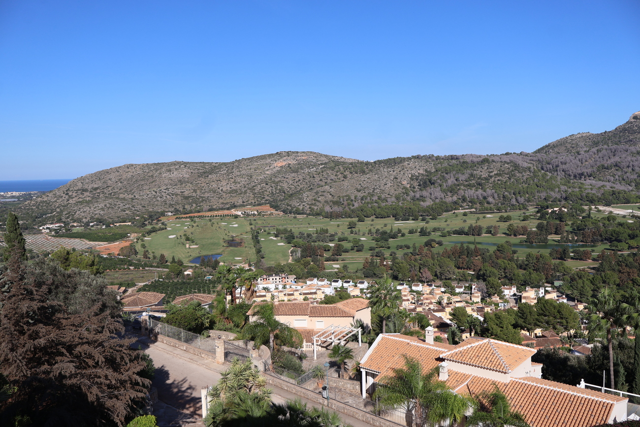 180 degrees panoramic sea and golf and mountain view villa