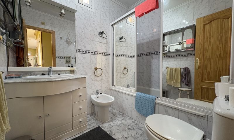 Terrace in apartment for sale in Torrevieja