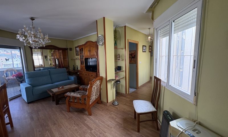 Bedroom in apartment for sale in Torrevieja