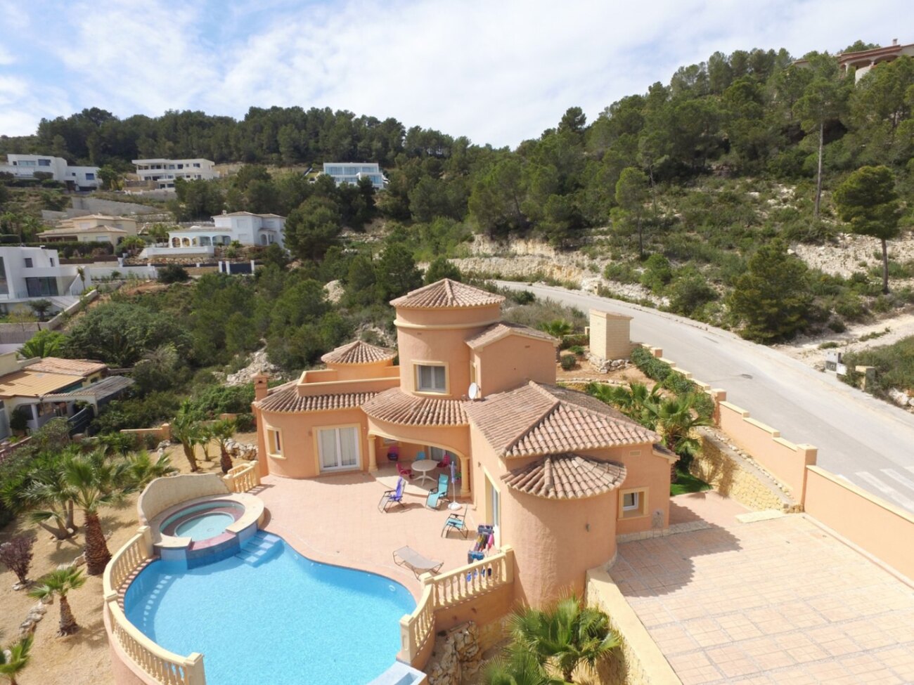 Garden in villa for sale in javea