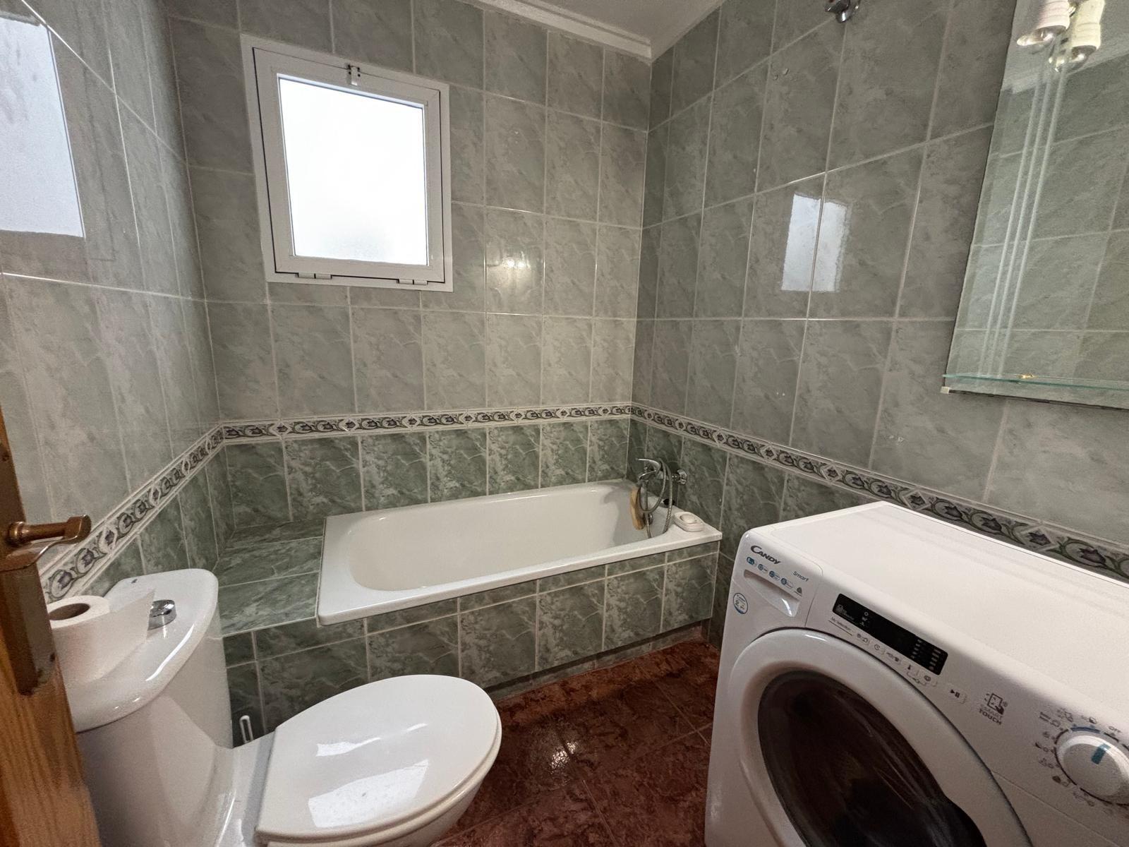 Bedroom in apartment for sale in Torrevieja