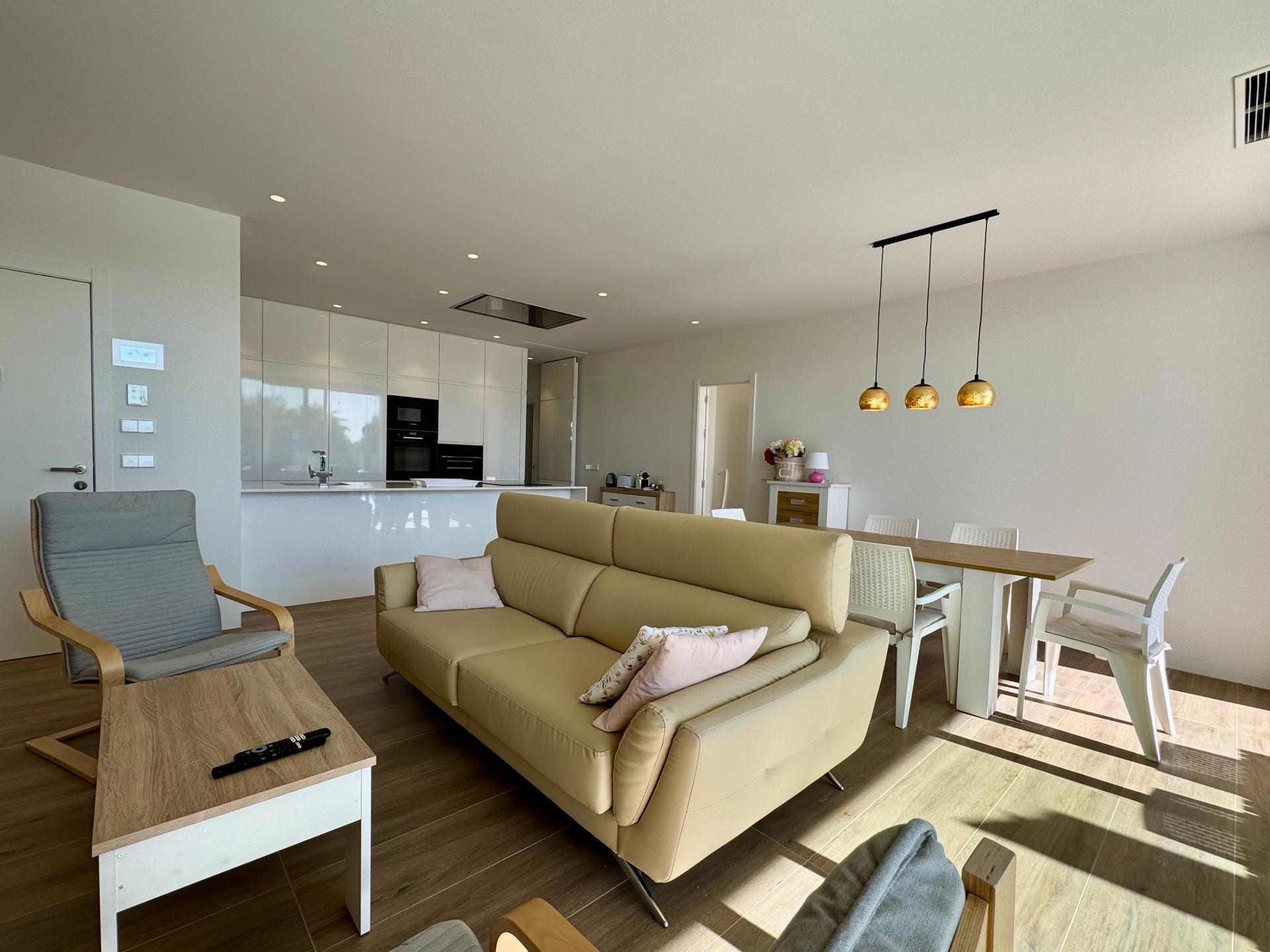 Master bedroom in apartment for sale in Orihuela