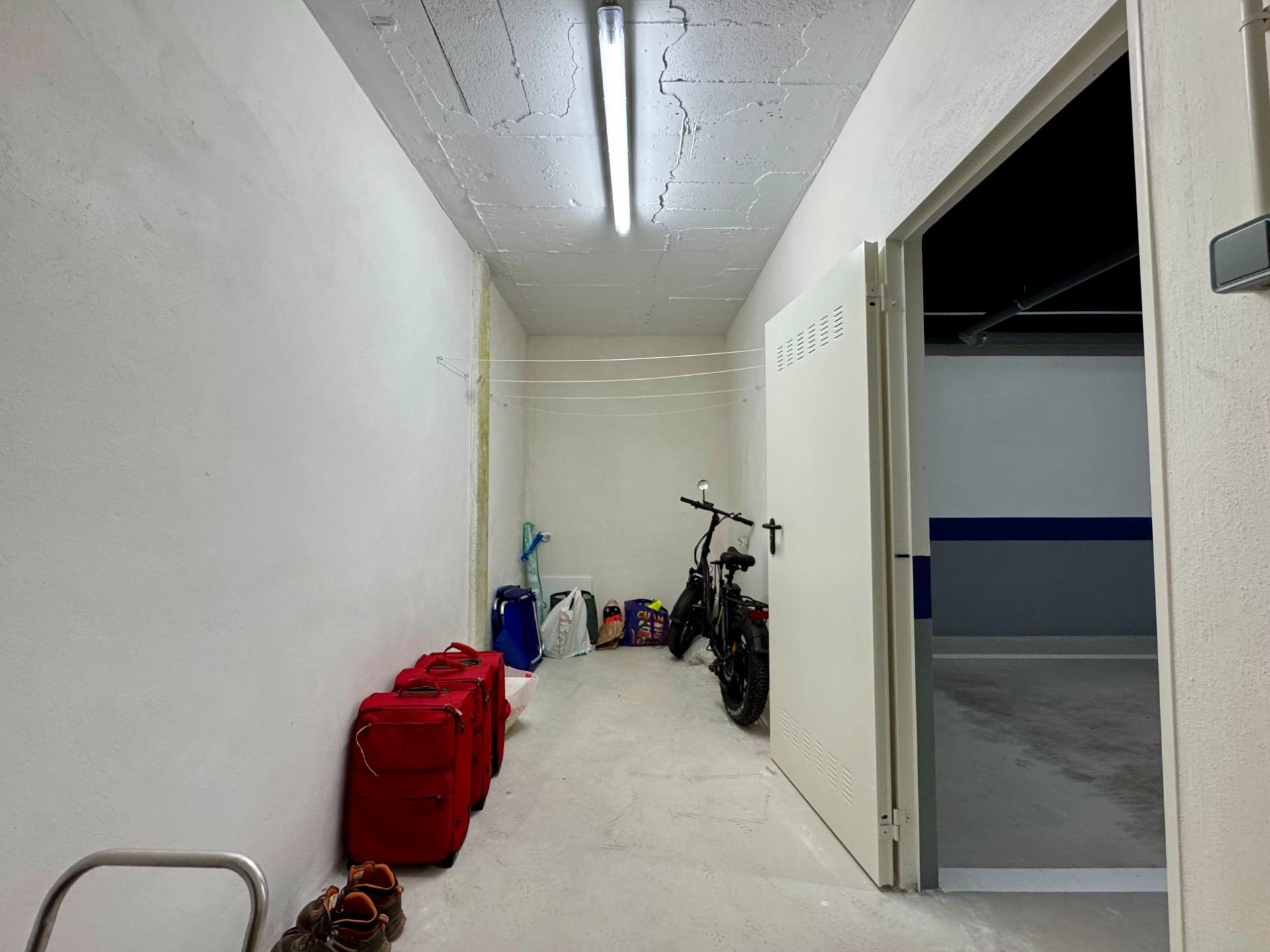 Kitchen in apartment for sale in Orihuela