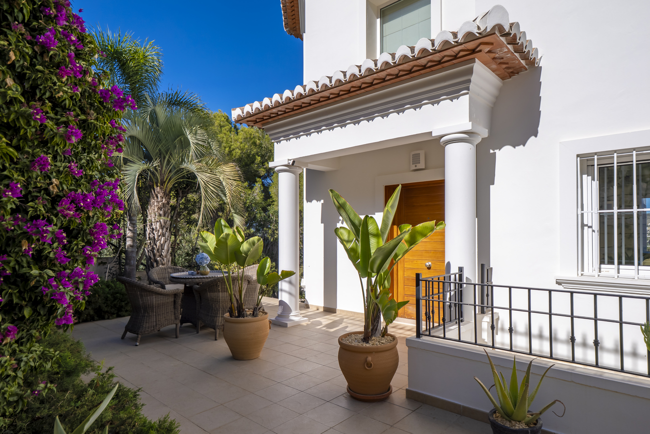 Exterior view in villa for sale in javea