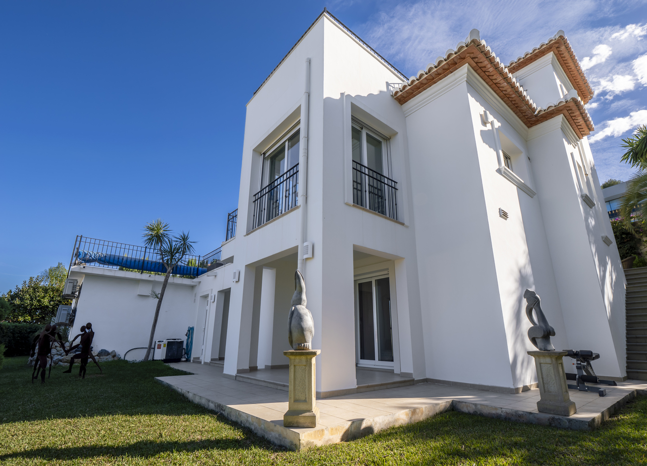 Garden in villa for sale in javea