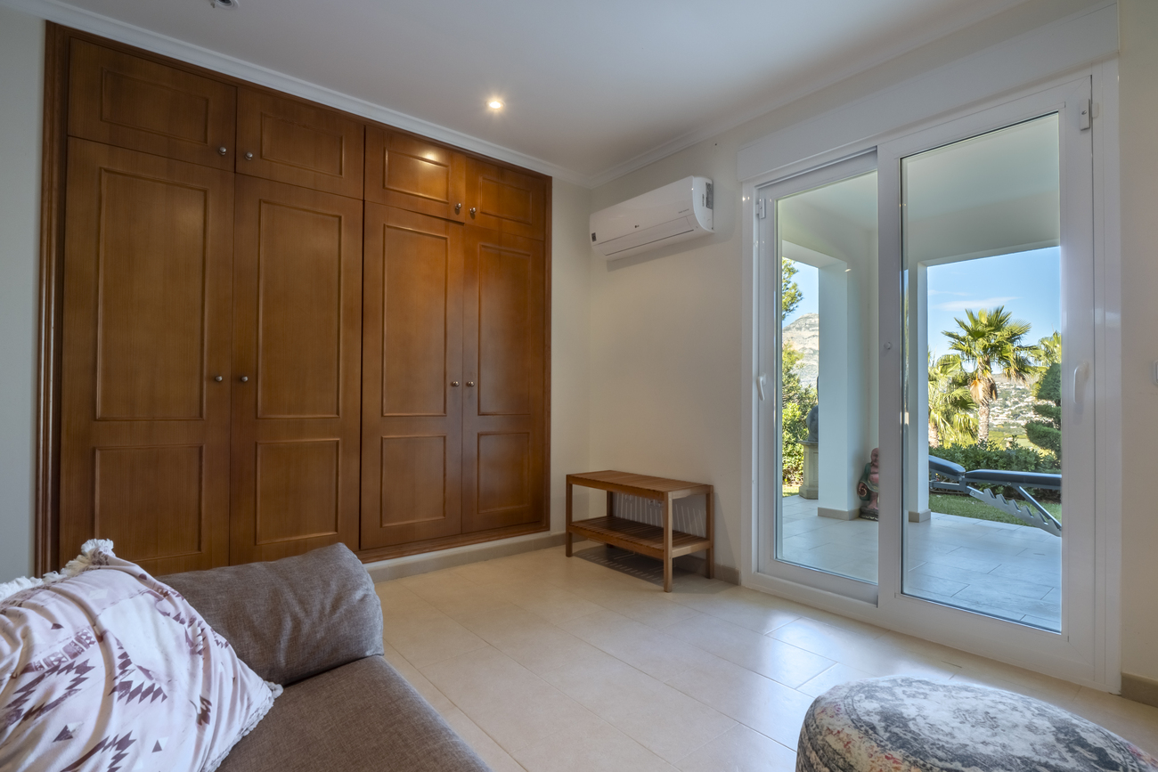 Dining area in villa for sale in javea