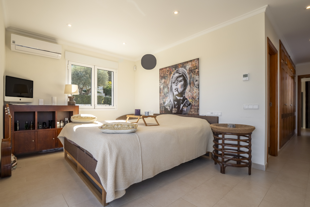 Dining area in villa for sale in javea
