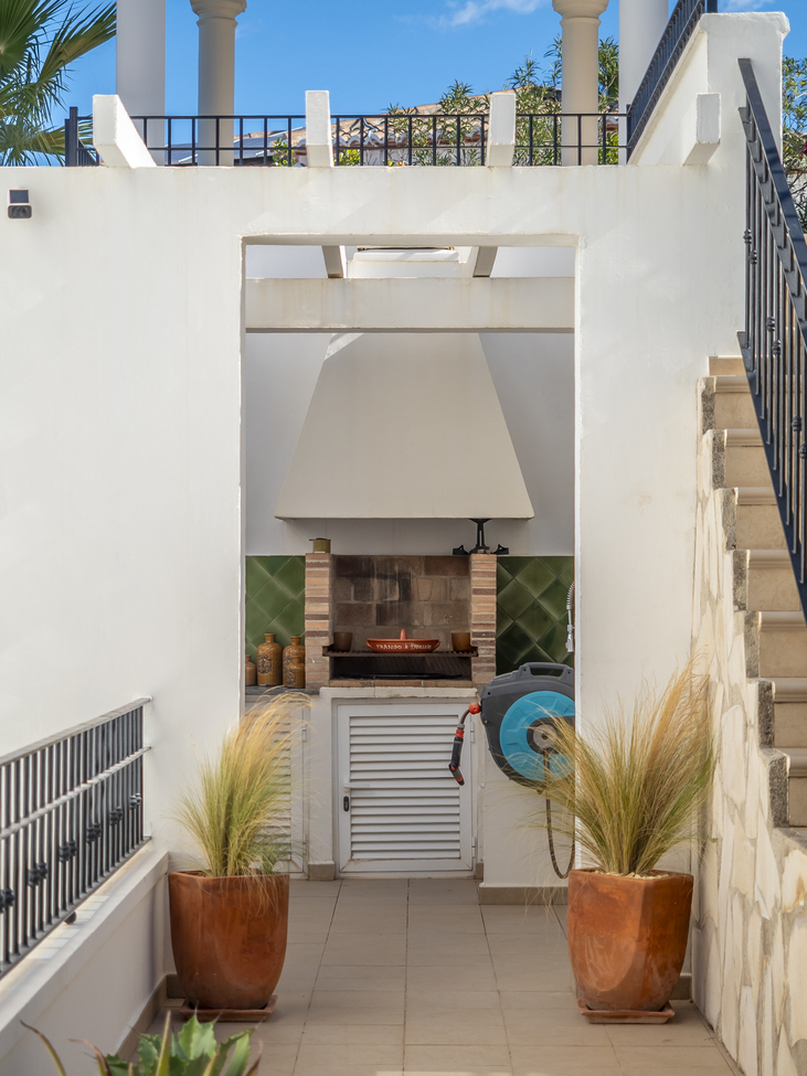 Dining area in villa for sale in javea