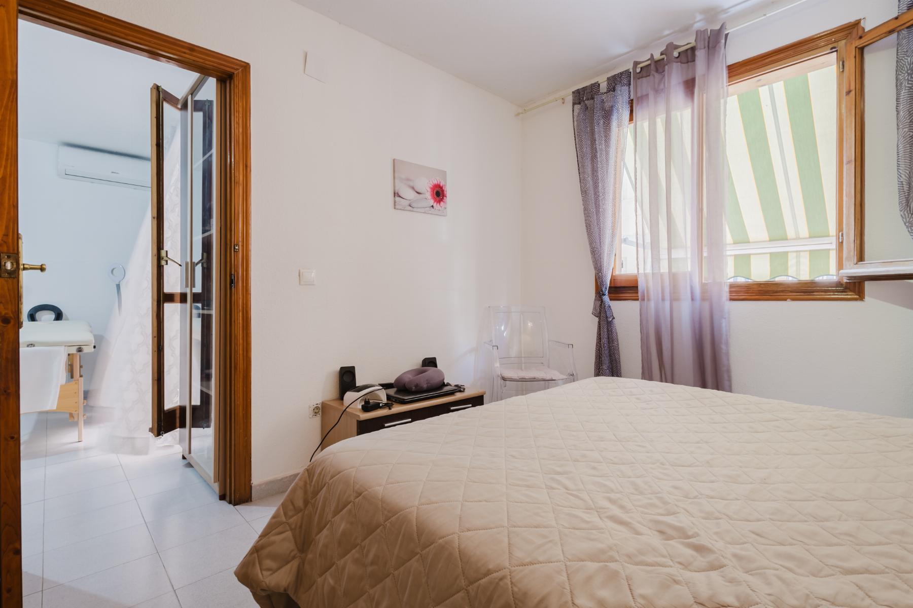 Bathroom in apartment for sale in Torrevieja