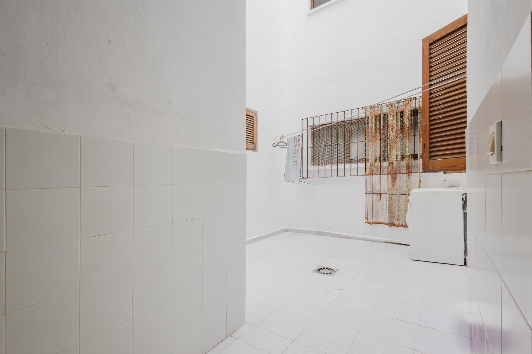 Bedroom in apartment for sale in Torrevieja
