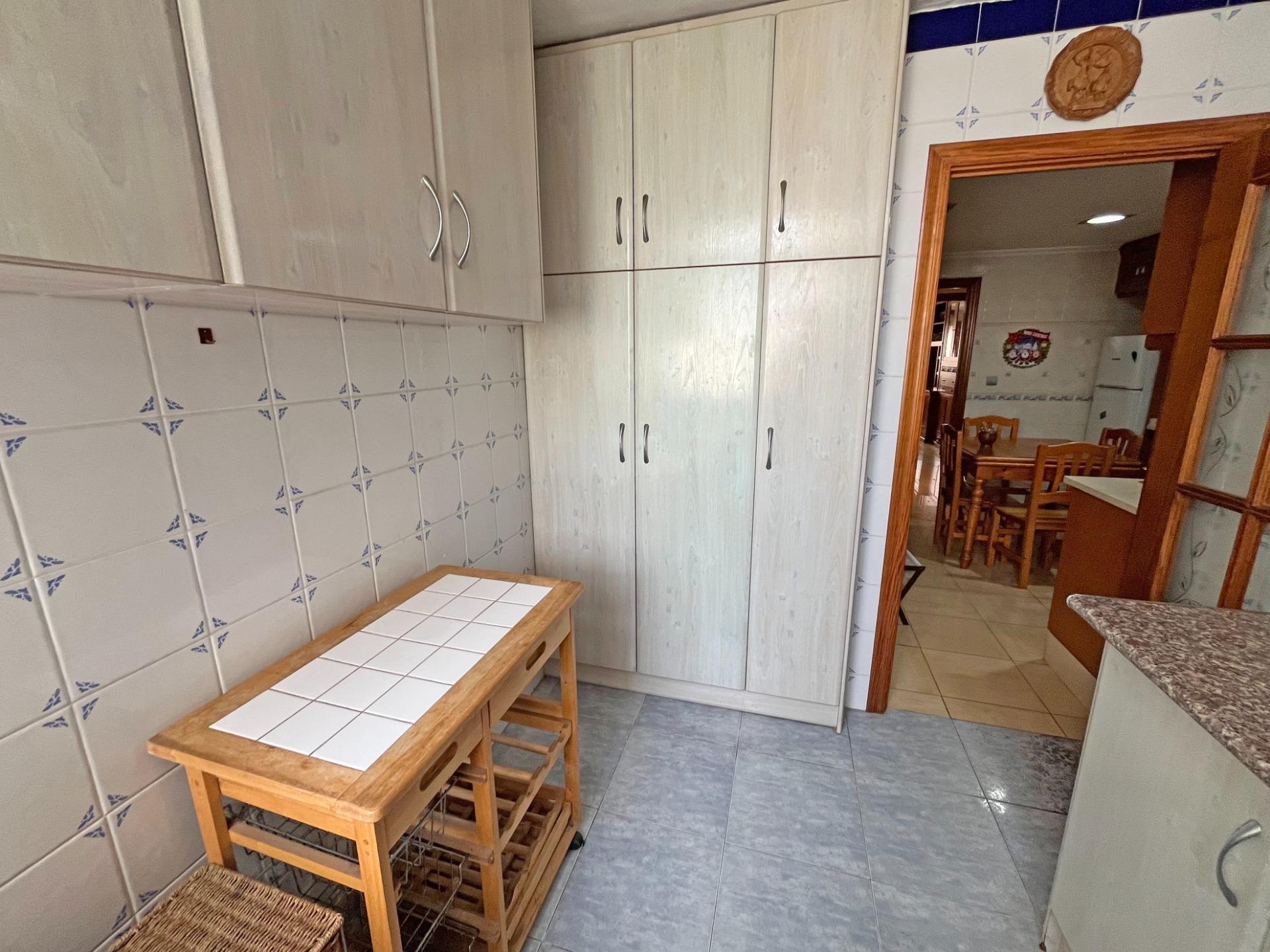 Kitchen in apartment for sale in Formentera del Segura