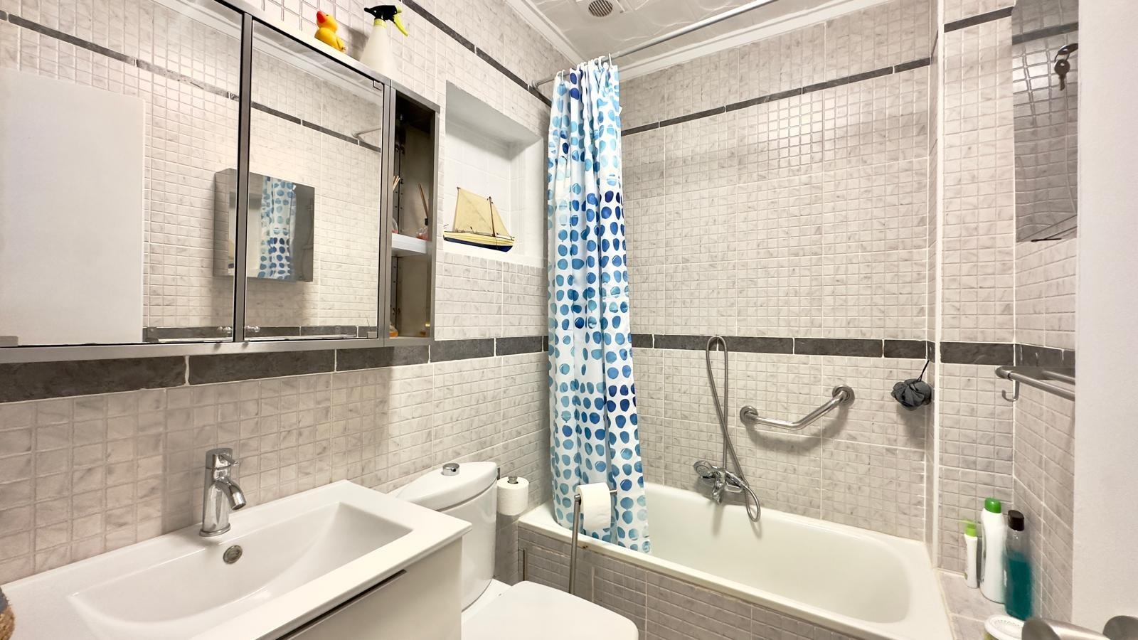 Bathroom in terraced for sale in Torrevieja