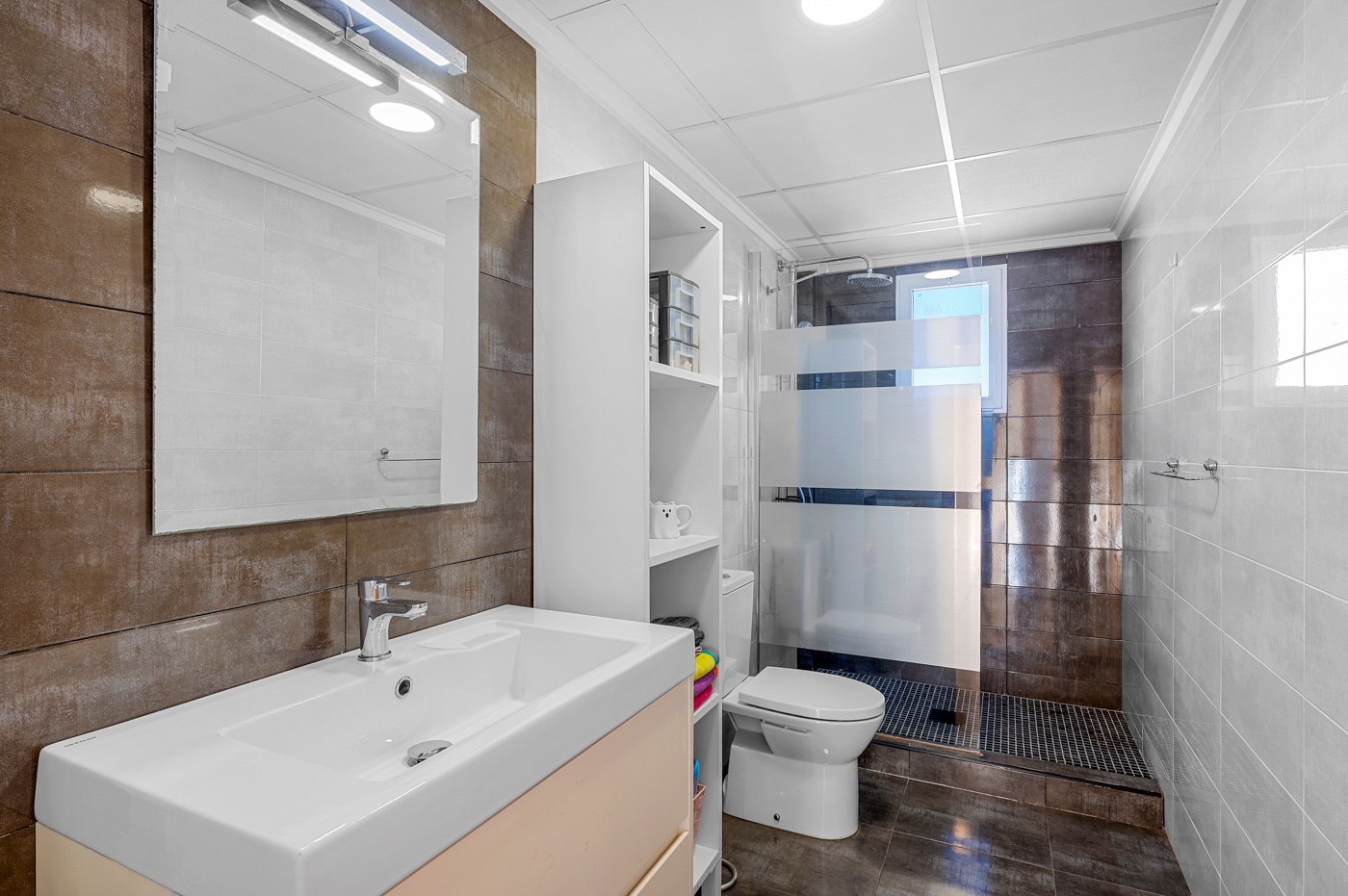 Bathroom in villa for sale in Orihuela Costa