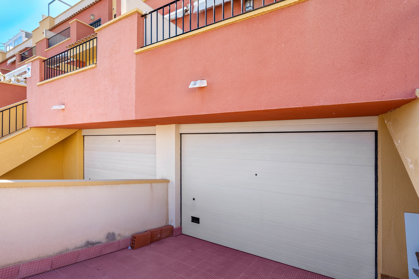 Exterior view in villa for sale in Orihuela Costa