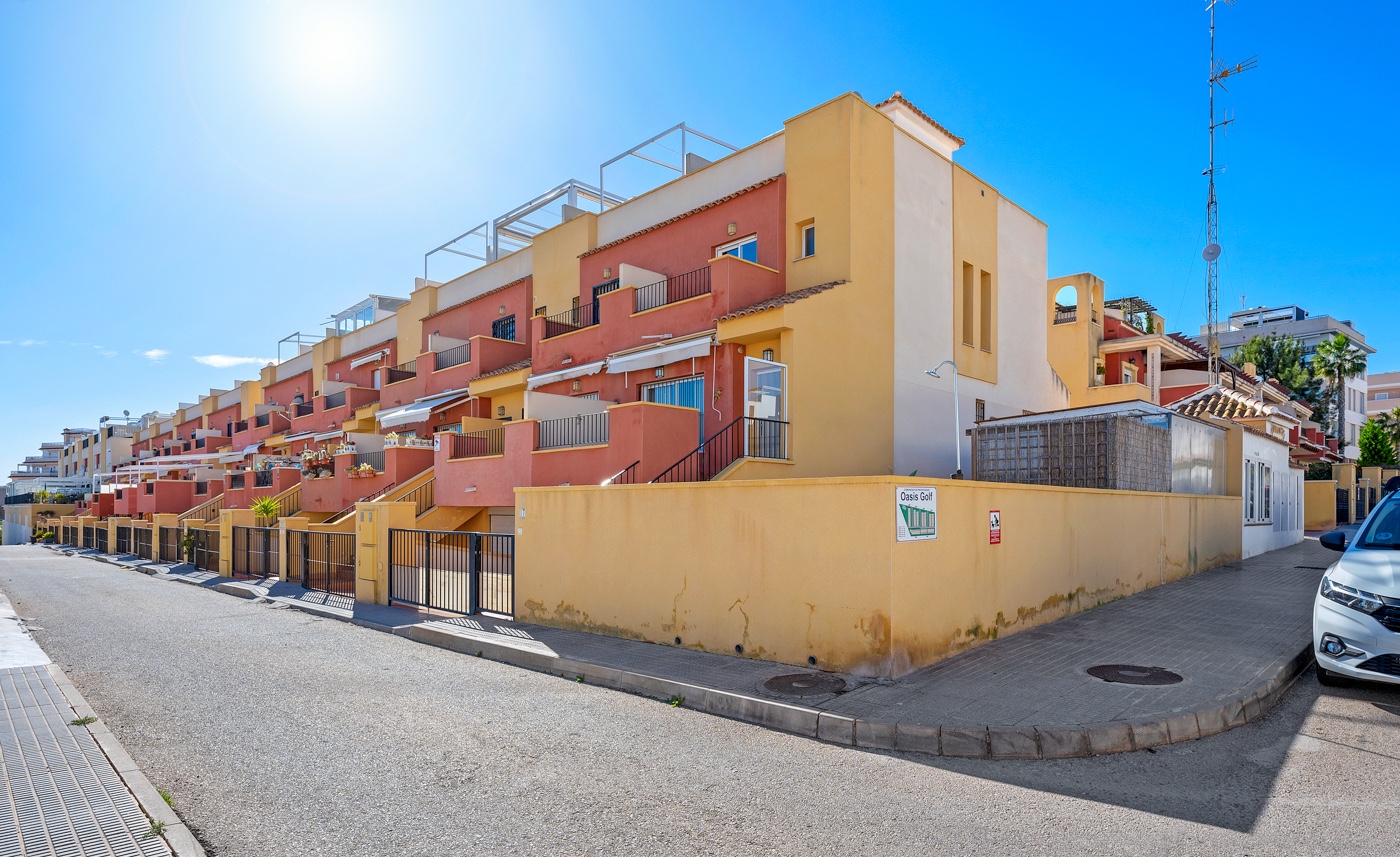 Bathroom in villa for sale in Orihuela Costa