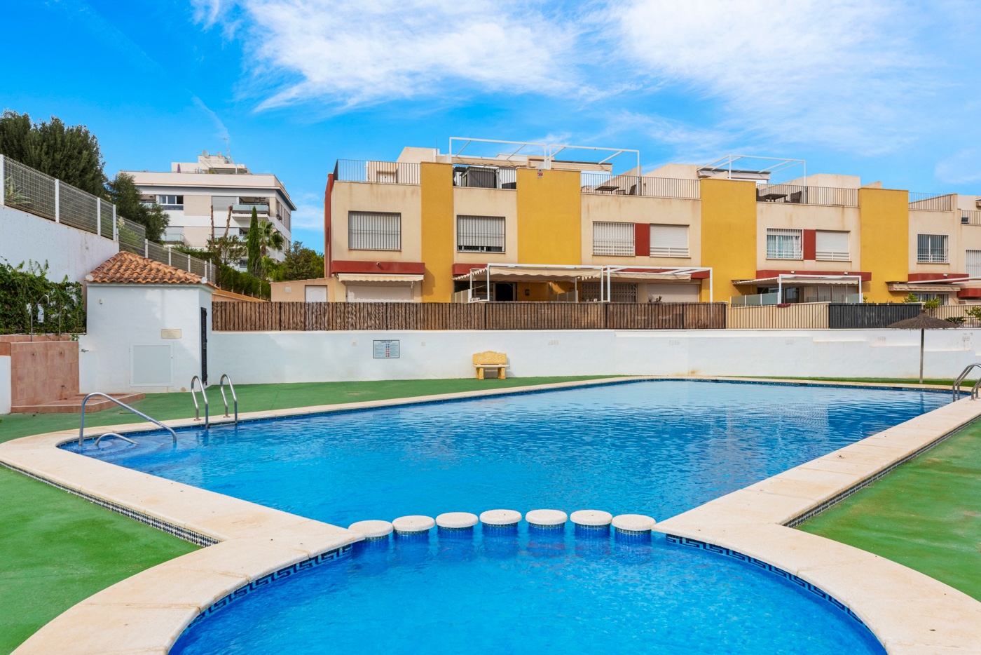 Exterior view in villa for sale in Orihuela Costa