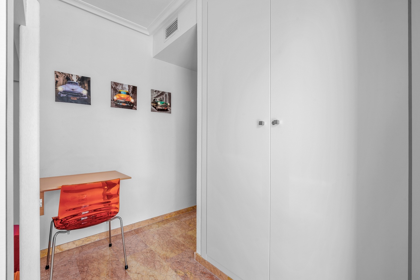 Master bedroom in apartment for sale in Altea