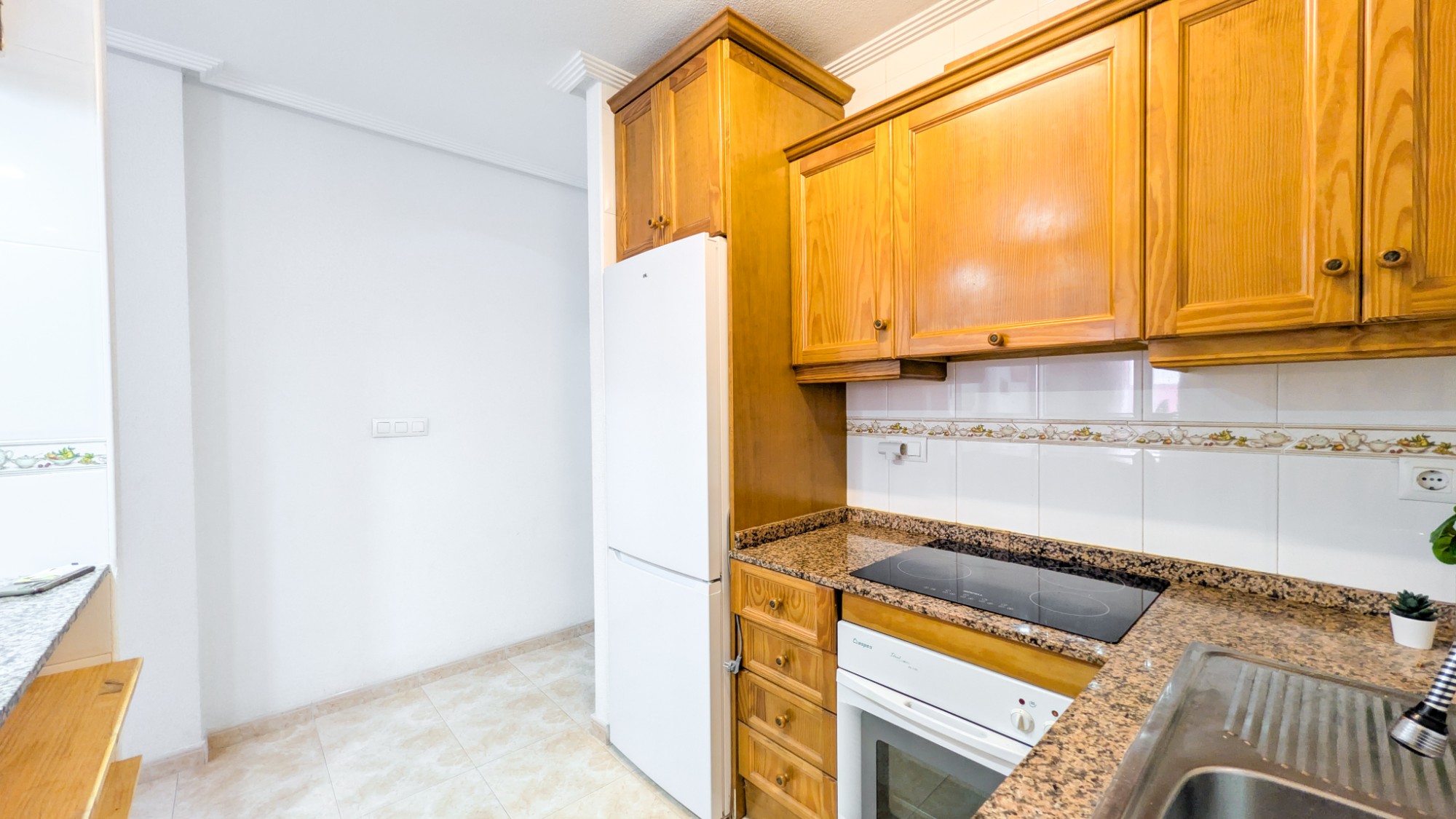 Kitchen in apartment for sale in Torrevieja