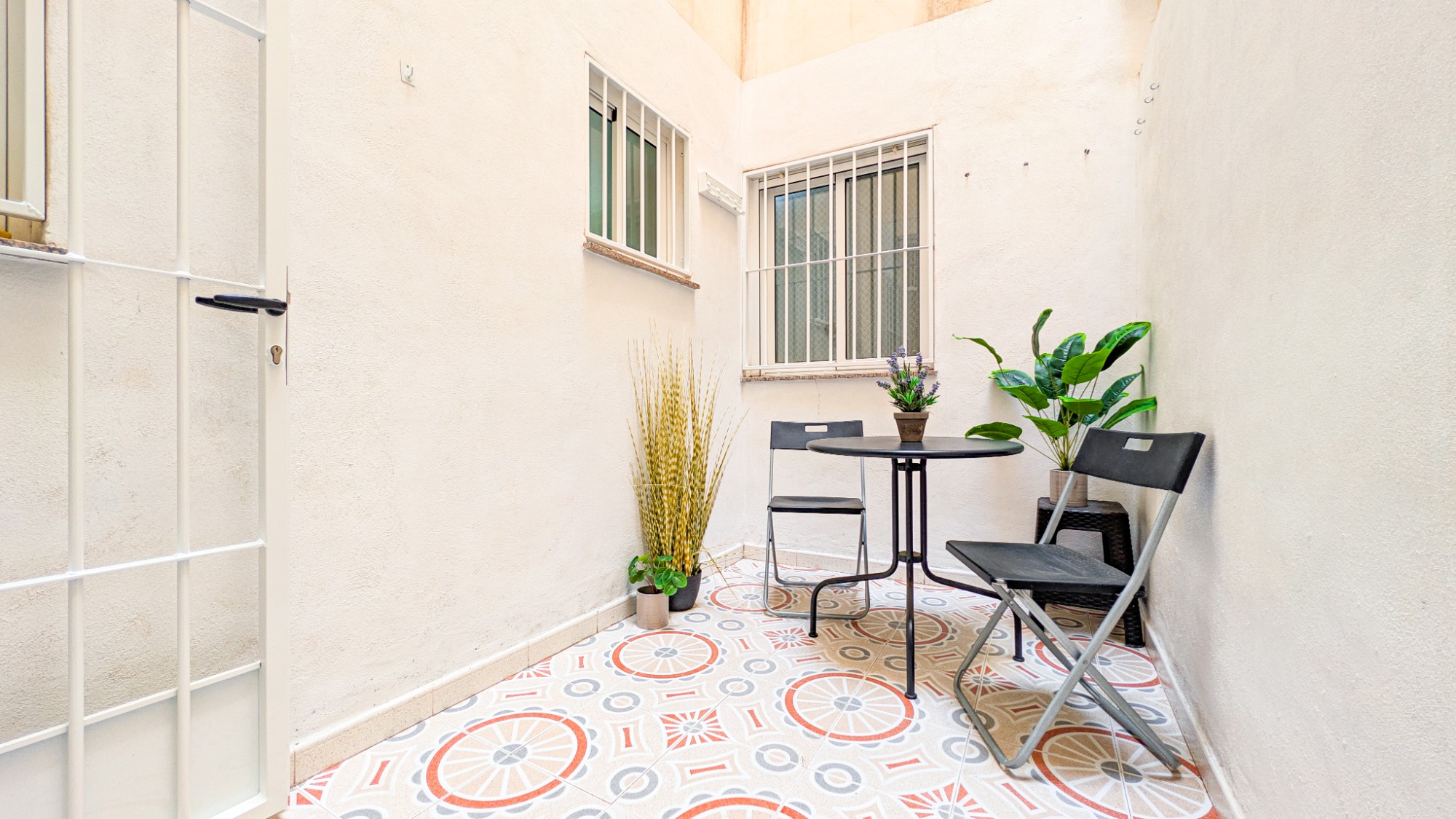 Terrace in apartment for sale in Torrevieja
