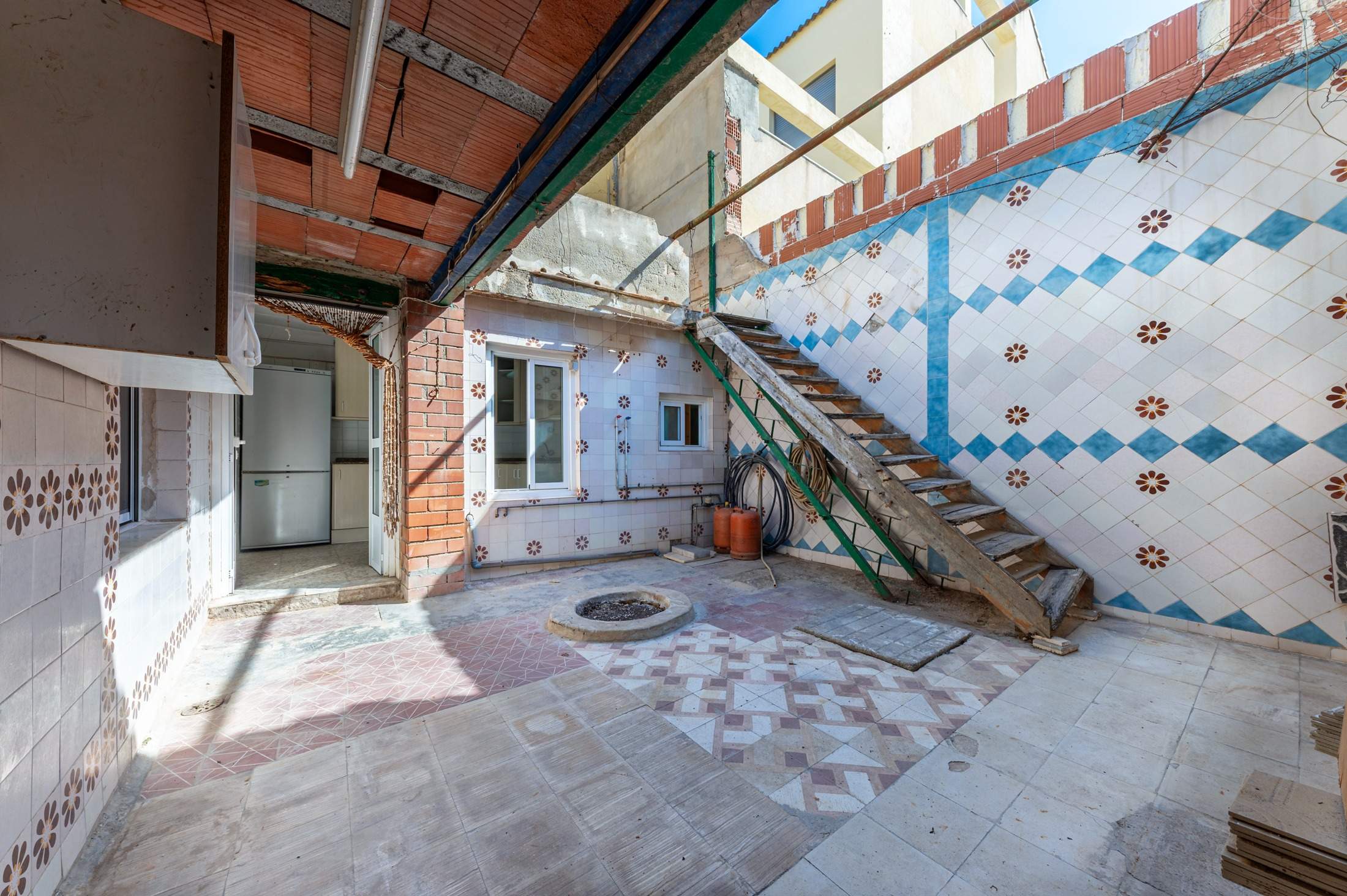 Bedrooms: 3, Bathrooms: 1, Town House in Alicante, Alicante, Spain