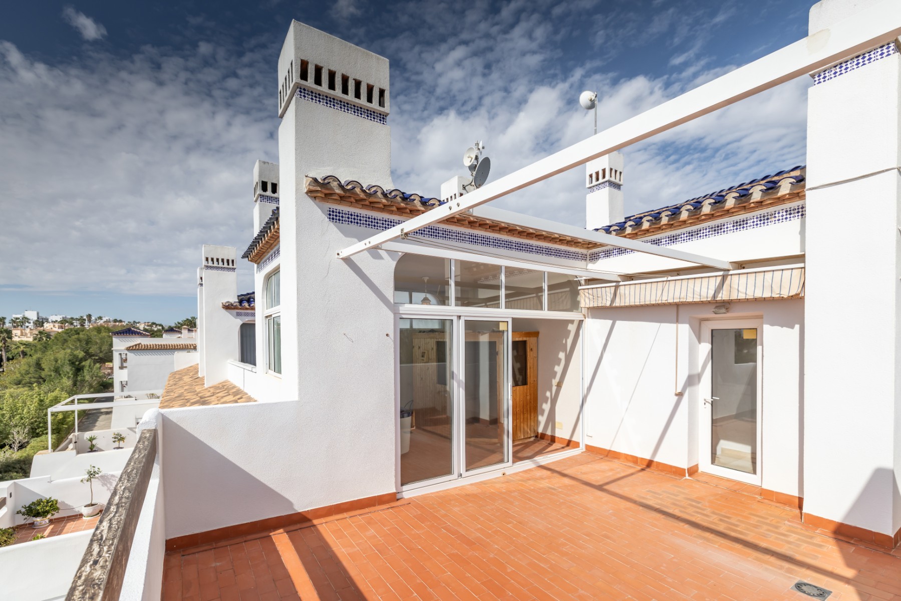 Kitchen in apartment for sale in Orihuela Costa