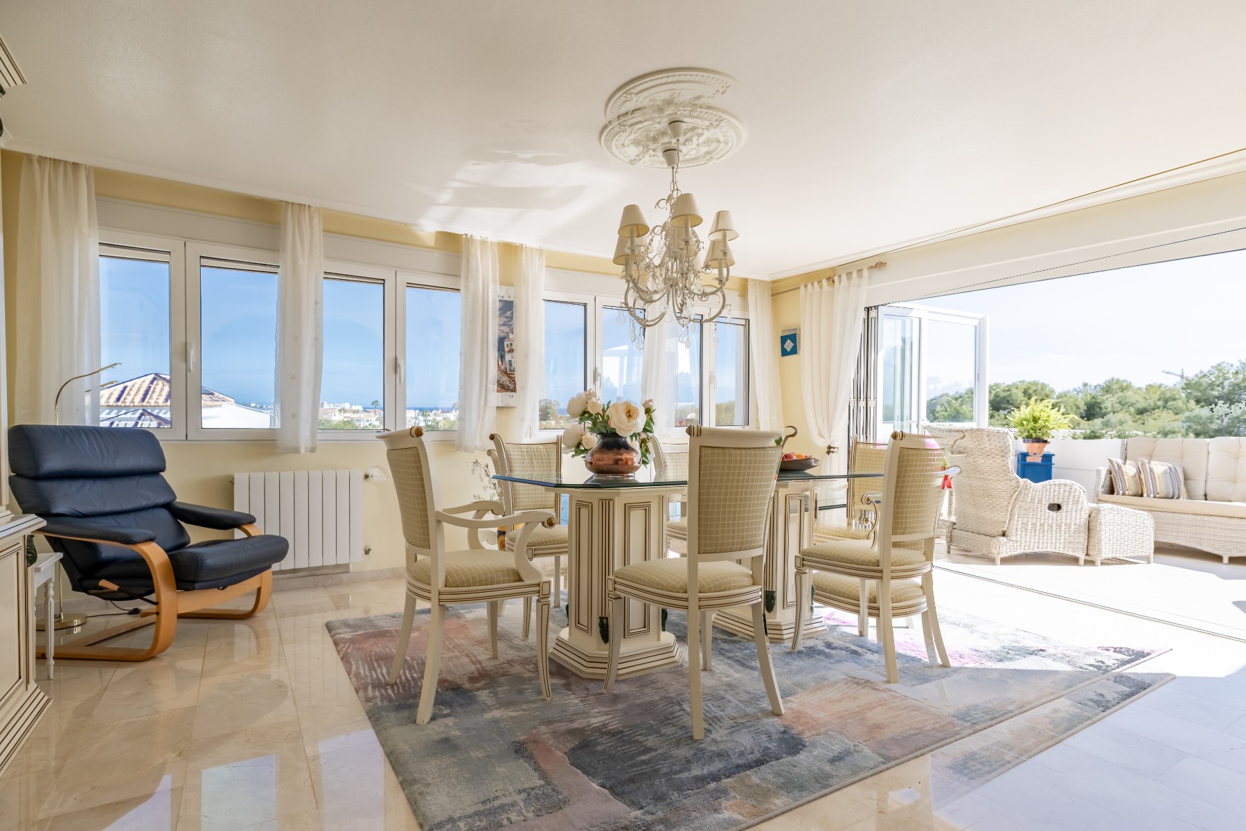 Garden in apartment for sale in Orihuela Costa