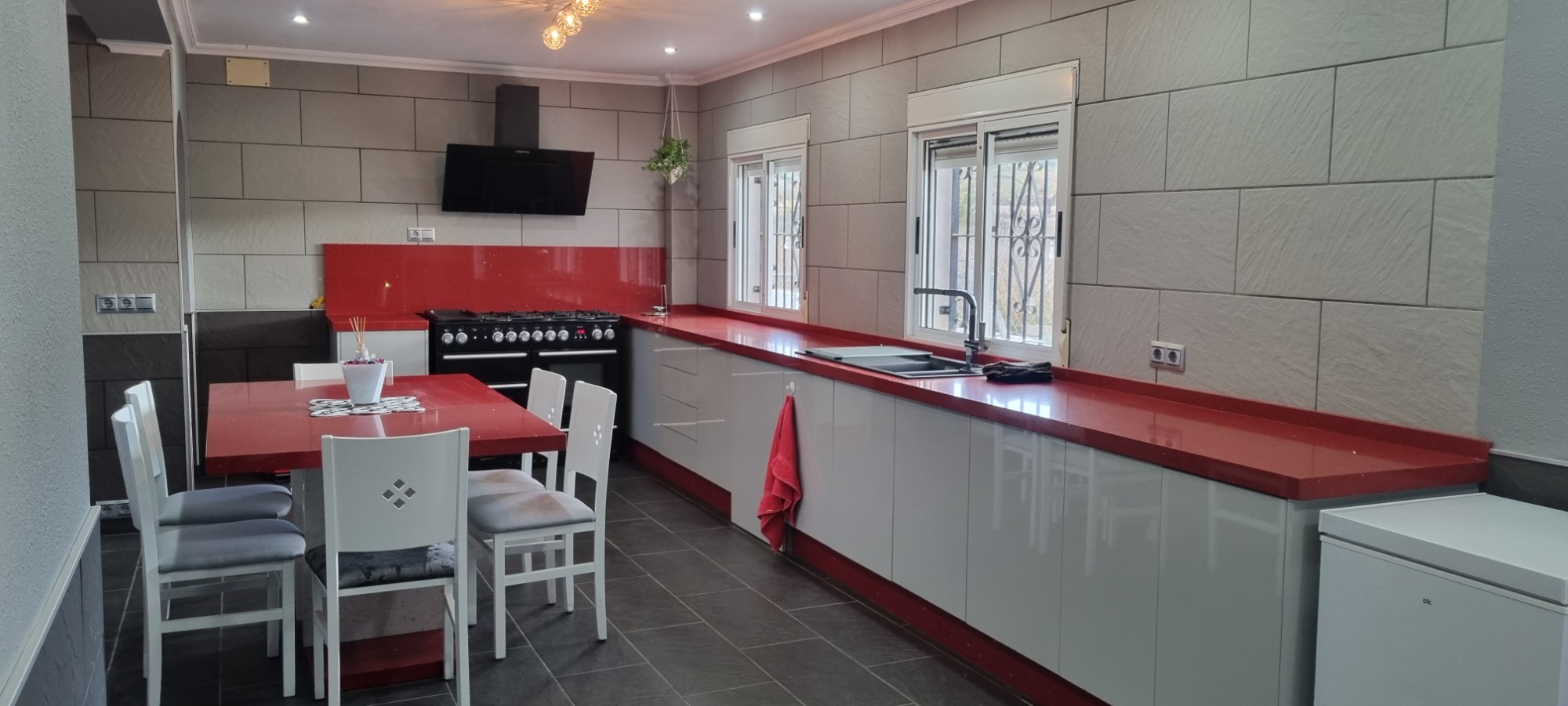 Kitchen in villa for sale in Hondon de los Frailes