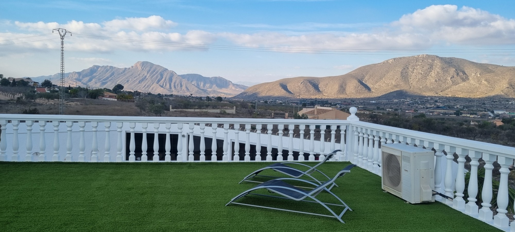 Master bedroom in villa for sale in Hondon de los Frailes