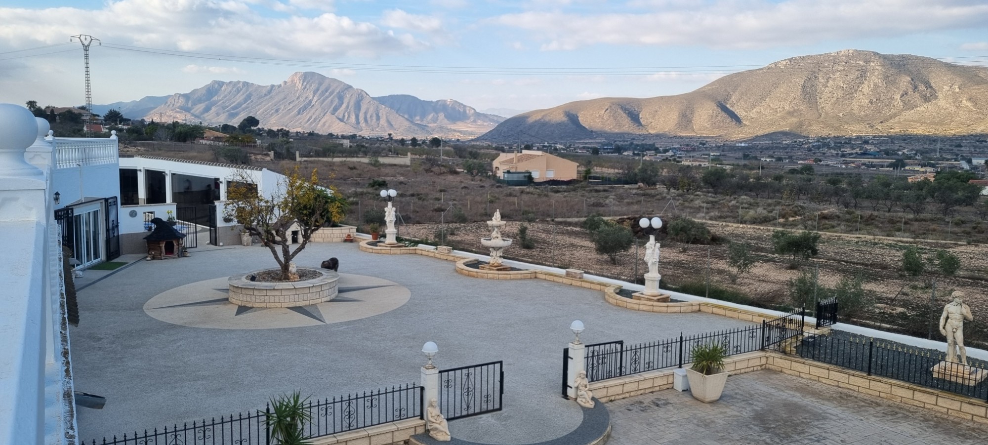 Terrace in villa for sale in Hondon de los Frailes