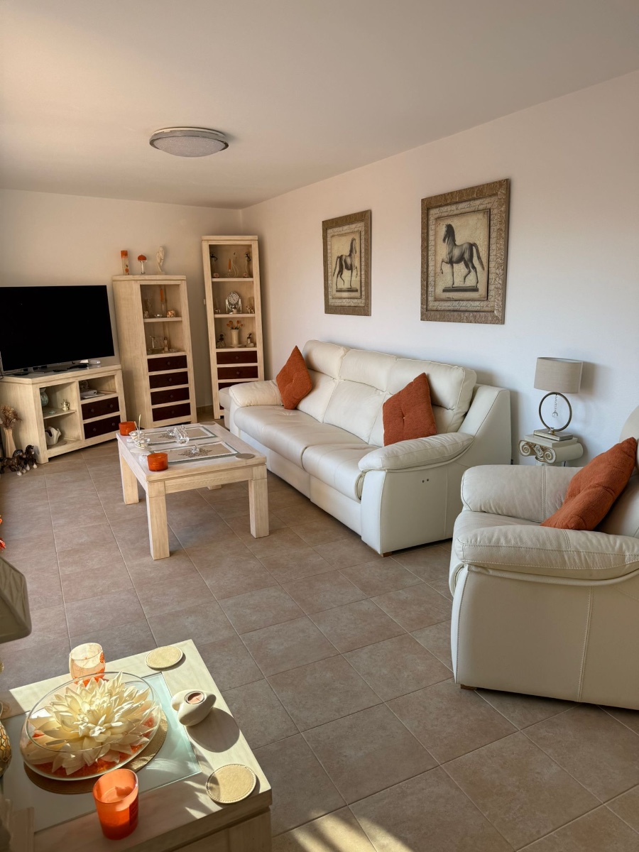 Exterior view in terraced for sale in Fortuna