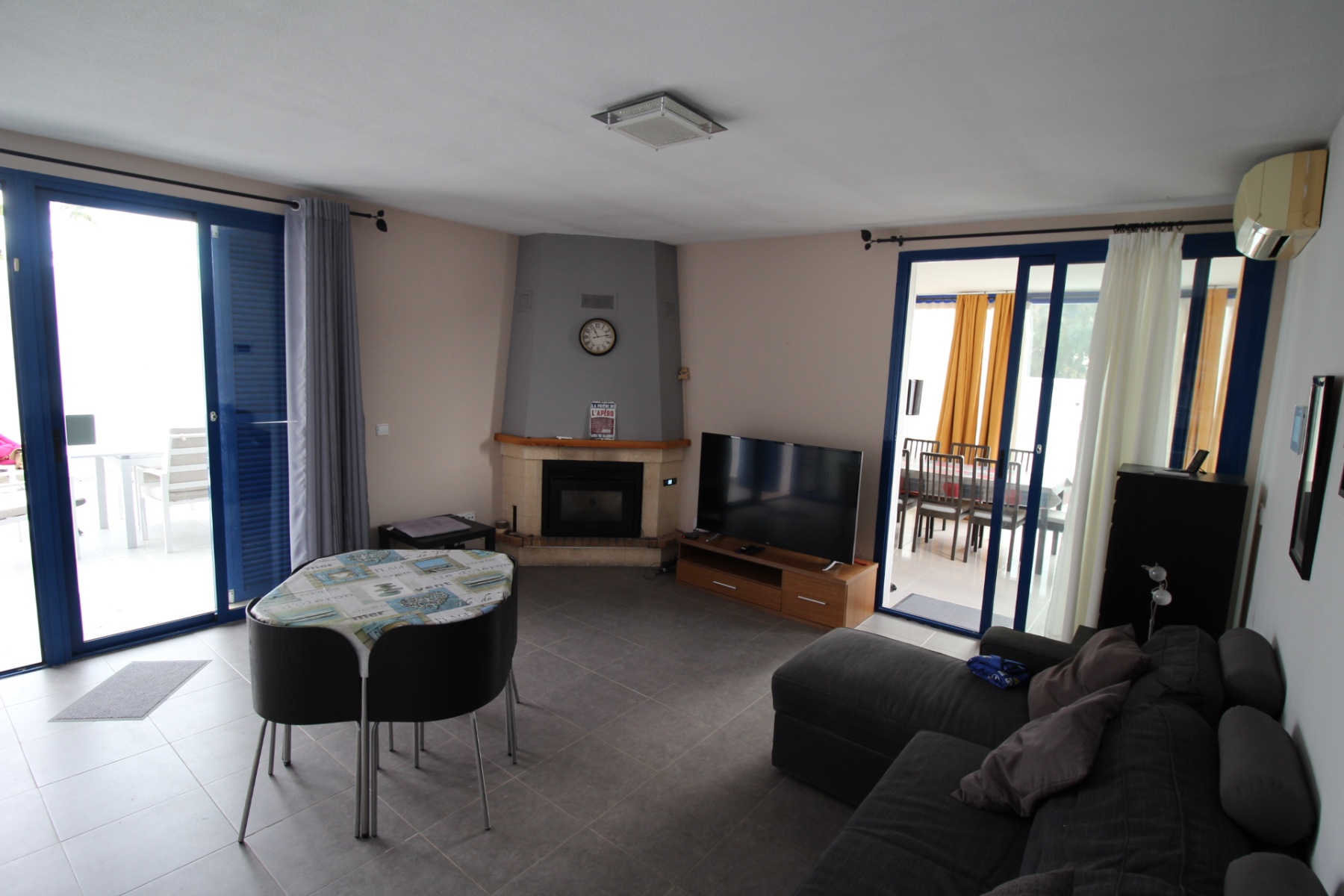 Master bedroom in villa for sale in Fortuna