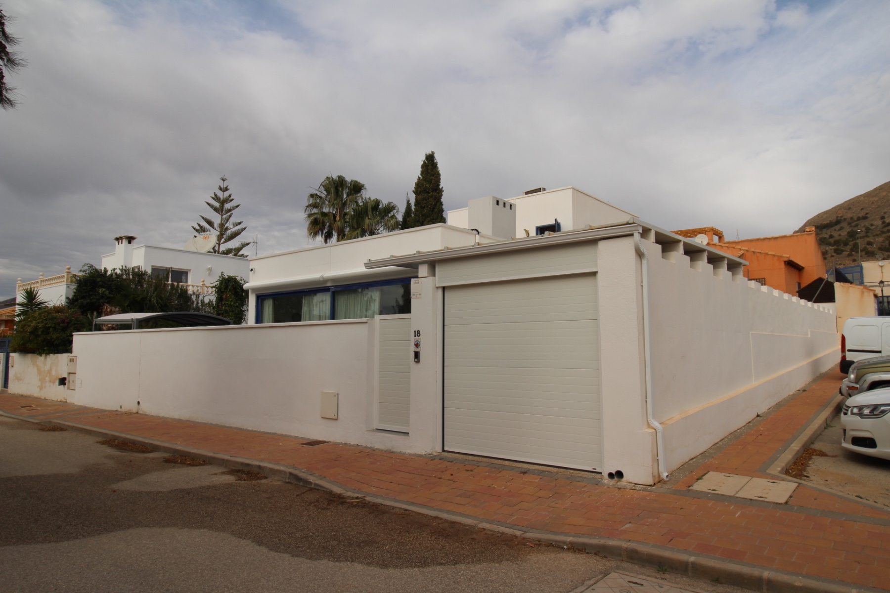 Master bedroom in villa for sale in Fortuna