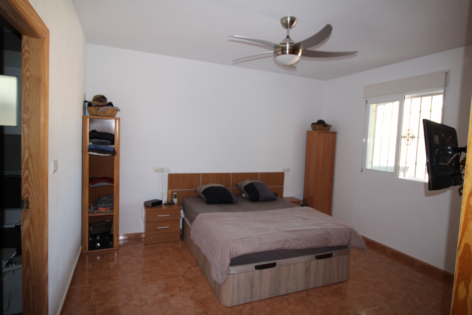 Living room in villa for sale in Fortuna