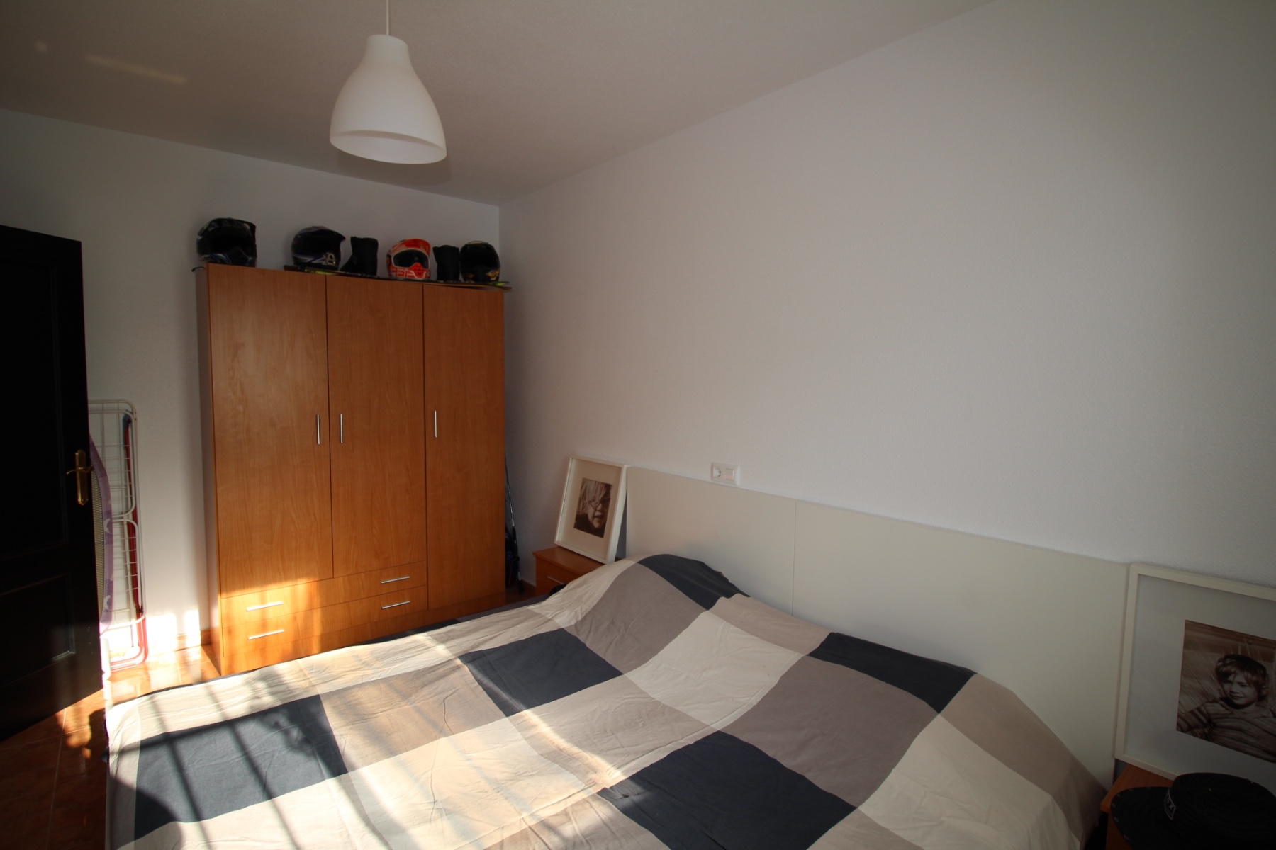 Master bedroom in villa for sale in Fortuna