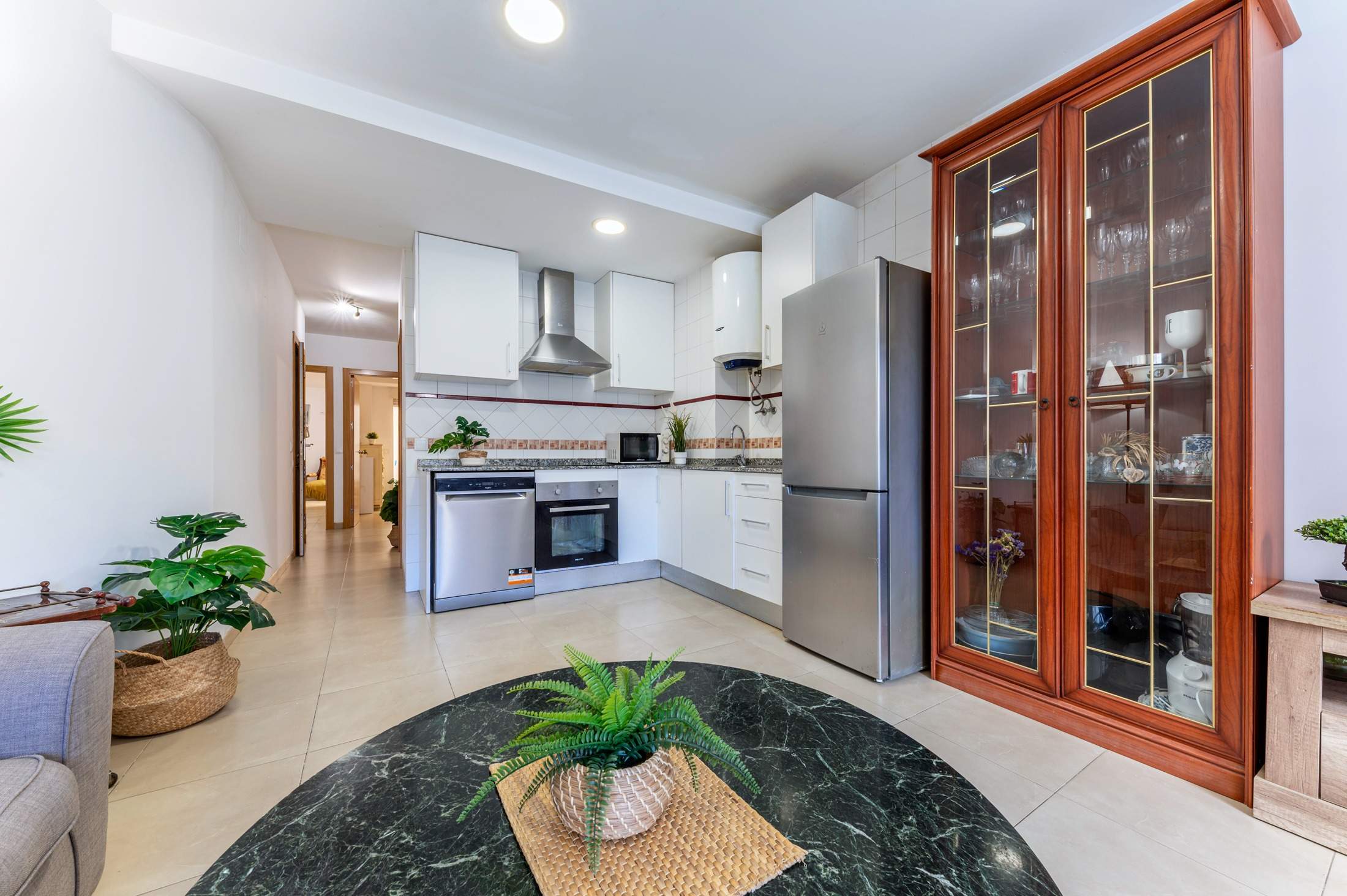 Bedrooms: 2, Bathrooms: 2, Apartment in Alicante, Alicante, Spain