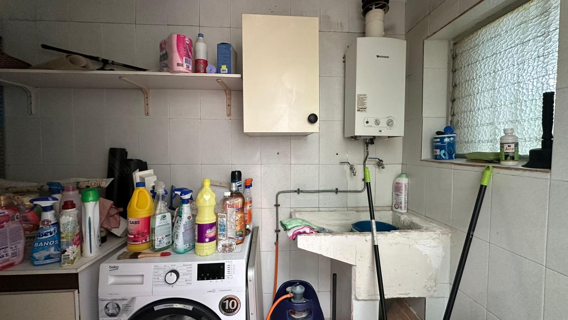 Master bedroom in apartment for sale in Torrevieja