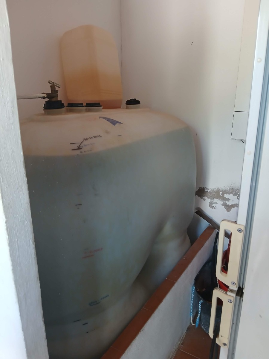Master bedroom in villa for sale in Yecla